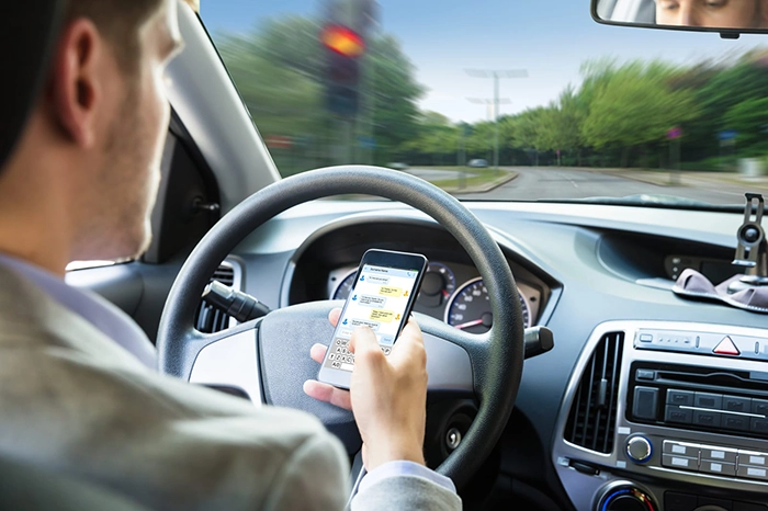 Alabama’s Hands-Free Law Driving Law & Penalties Explained